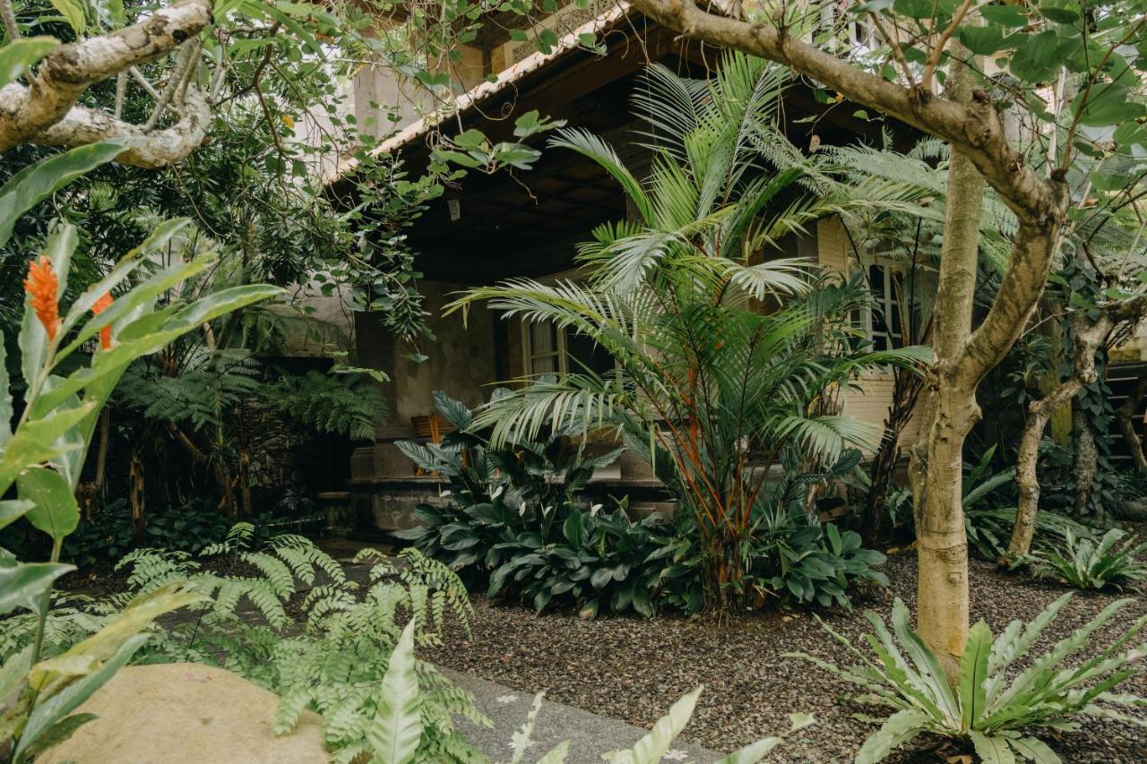 Wana Karsa Ubud Hotel Exterior photo